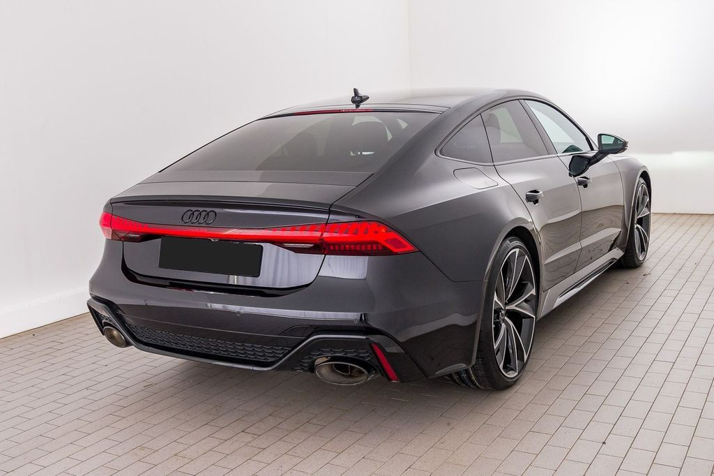 Audi RS7 Sportback | skladem | německé předváděcí auto ihned k předání | supersportovní 4-dveřové coupé | super cena | nákup online | AUTOiBUY.com | Hnědá kůže | Bang Olufsen | RS 7 | Nízký nájezd | Skvělá výbava